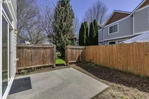 8662 NE Hyde Park Ln, Hillsboro, OR 97006 - Photo 24