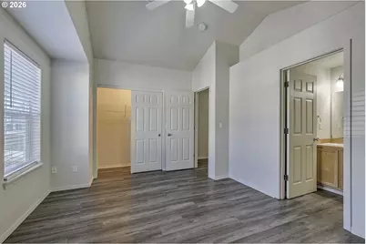 8662 NE Hyde Park Ln, Hillsboro, OR 97006 - Photo 16