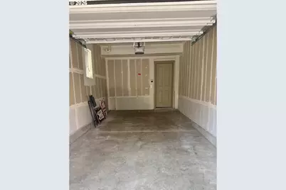595 NW Lost Springs Ter #402, Portland, OR 97229 - Photo 18