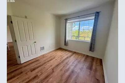 595 NW Lost Springs Ter #402, Portland, OR 97229 - Photo 26