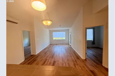 595 NW Lost Springs Ter #402, Portland, OR 97229 - Photo 4