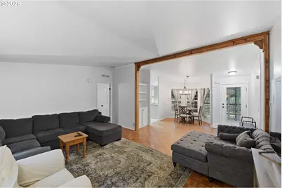 925 E 3rd St, Coquille, OR 97423 - Photo 16