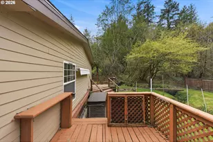 925 E 3rd St, Coquille, OR 97423 - Photo 12