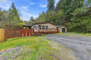 925 E 3rd St, Coquille, OR 97423 - Photo 8