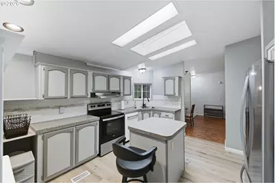 925 E 3rd St, Coquille, OR 97423 - Photo 24