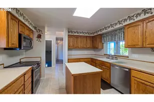 2233 Linnell Ave, Roseburg, OR 97471 - Photo 8