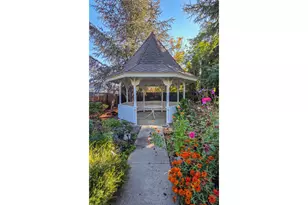 2233 Linnell Ave, Roseburg, OR 97471 - Photo 38