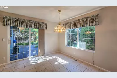 2233 Linnell Ave, Roseburg, OR 97471 - Photo 10
