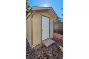 2233 Linnell Ave, Roseburg, OR 97471 - Photo 46