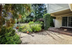 2233 Linnell Ave, Roseburg, OR 97471 - Photo 44