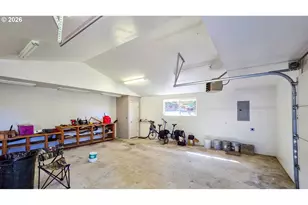 2233 Linnell Ave, Roseburg, OR 97471 - Photo 32