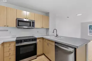 14131 SE Woodward St, Portland, OR 97236 - Photo 6