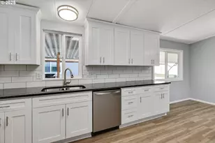 835 SE 1st Ave, Canby, OR 97013 - Photo 12