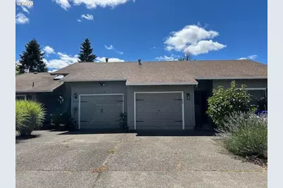 385 S Cherry Dr, Cornelius, OR 97113 - Photo 2