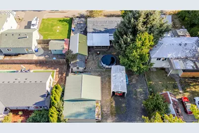 739 NW River Rd, Mill City, OR 97360 - Photo 20