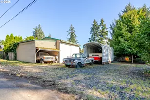 739 NW River Rd, Mill City, OR 97360 - Photo 16