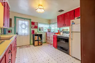 739 NW River Rd, Mill City, OR 97360 - Photo 6