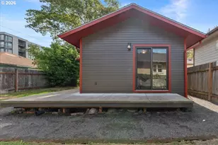 223 N Ivy St, Portland, OR 97227 - Photo 44