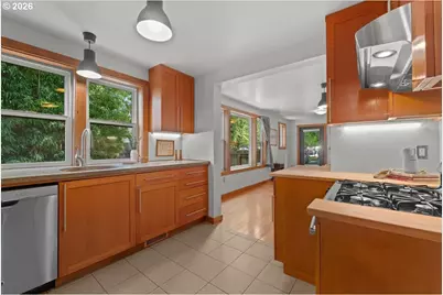 223 N Ivy St, Portland, OR 97227 - Photo 20