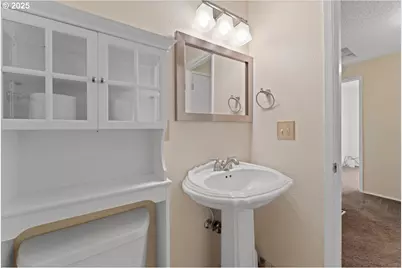 3667 SW 2nd St, Gresham, OR 97030 - Photo 36