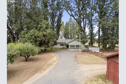 18746 Butteville Rd, Aurora, OR 97002 - Photo 1