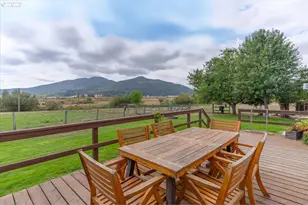 36280 Airport Dr, Lebanon, OR 97355 - Photo 40