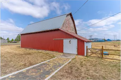 36280 Airport Dr, Lebanon, OR 97355 - Photo 4