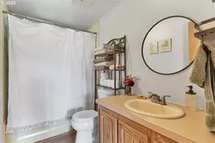 36280 Airport Dr, Lebanon, OR 97355 - Photo 20