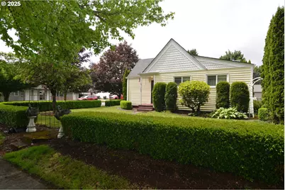 1605 7th Ave, Longview, WA 98632 - Photo 1