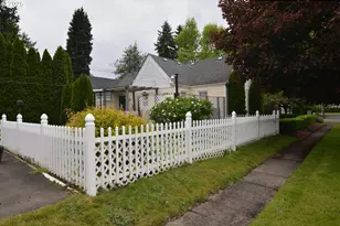 1605 7th Ave, Longview, WA 98632 - Photo 6