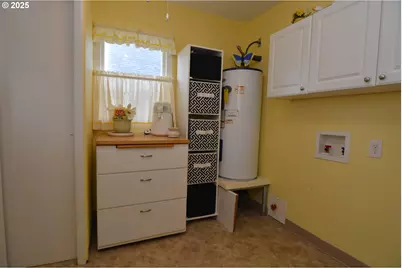 1605 7th Ave, Longview, WA 98632 - Photo 28