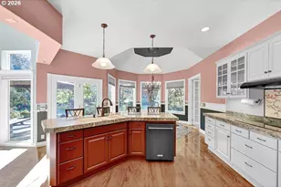 42000 Holden Creek Ln, Springfield, OR 97477 - Photo 16