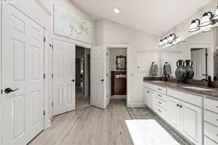 42000 Holden Creek Ln, Springfield, OR 97477 - Photo 28