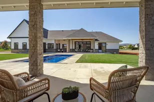 2110 SW Homer Ross Loop, McMinnville, OR 97128 - Photo 4