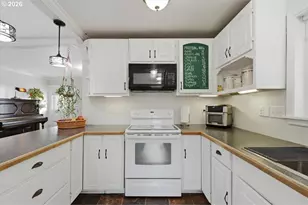 731 NW Hill St, Camas, WA 98607 - Photo 10