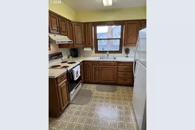 7135 N Olin Ave, Portland, OR 97203 - Photo 14