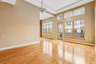 821 NW 11th Ave, Portland, OR 97209 - Photo 14