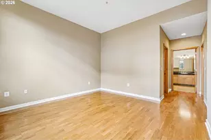 821 NW 11th Ave, Portland, OR 97209 - Photo 32