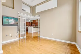 821 NW 11th Ave, Portland, OR 97209 - Photo 18