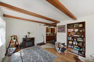 589 10th Ave, Coos Bay, OR 97420 - Photo 6