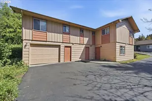 589 10th Ave, Coos Bay, OR 97420 - Photo 4