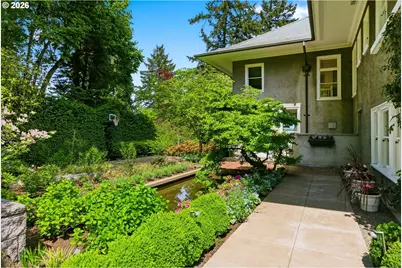 11648 S Military Ln, Portland, OR 97219 - Photo 32