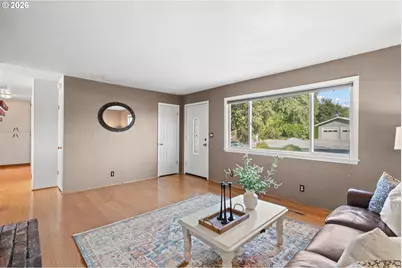 710 E View Dr, Hermiston, OR 97838 - Photo 2