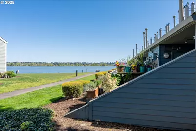 123 N Hayden Bay Dr, Portland, OR 97217 - Photo 28