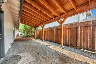1121 Lorella Ave, Eugene, OR 97401 - Photo 46