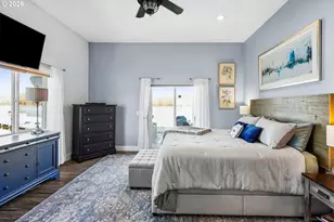 19609 NE Marine Dr, Portland, OR 97230 - Photo 24