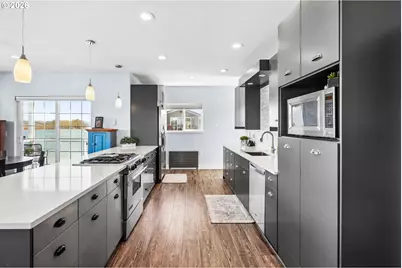 19609 NE Marine Dr #B18, Portland, OR 97230 - Photo 8