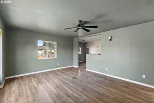3176 Florida St, Longview, WA 98632 - Photo 2