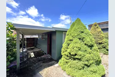 432 Cedar St, Myrtle Point, OR 97458 - Photo 28
