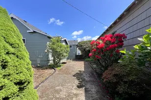 432 Cedar St, Myrtle Point, OR 97458 - Photo 22